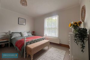 Bedroom- click for photo gallery